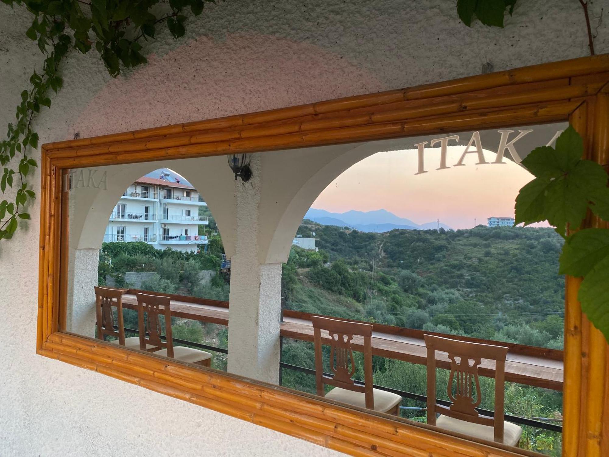 Itaka Summer Rooms Lukova Exterior photo
